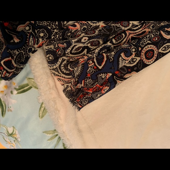 🎉HOST PICK🎉 Abercrombie XS Long sleeve Romper - Picture 2 of 3